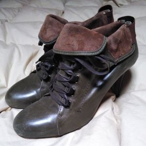 MOSCHINO Cheap & Chic Olive Green Ankle Bootie Heels Size 8M